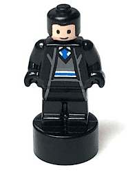LEGO Ravenclaw Student Statuette / Trophy #1 Black Hair Light Nougat Face (90398pb033) Harry Potter Minifigure