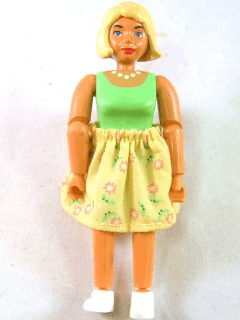Belville Female - Light Violet Shorts, Medium Green Shirt, Light Yellow Hair, Skirt