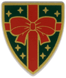 Minifigure, Shield Triangular Short with Red Gift Bow, Gold Stars and Outlines on Dark Green Background Pattern