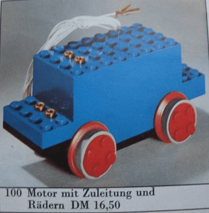 LEGO 4.5V Motor with Wheels (Large Version) (100-2) set, 1966
