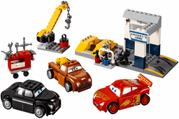 LEGO Smokey's Garage (10743-1) set