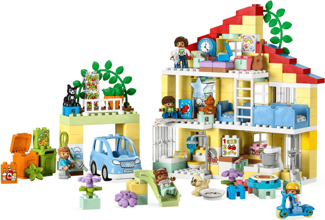 LEGO 3-in-1 Family House (10994-1) set, 2023