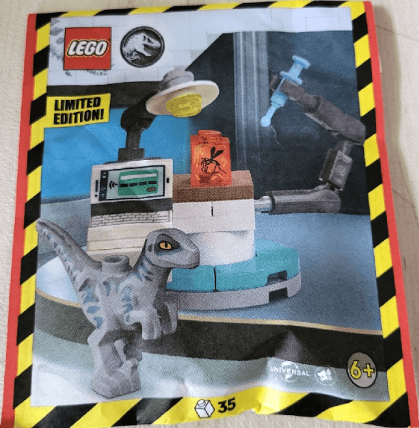 LEGO Raptor with Lab Bench paper bag (122405-1) set, 2024