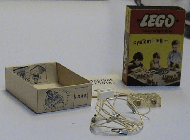 LEGO Lighting Device Pack (1245-2) set, 1957