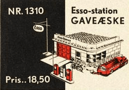 LEGO ESSO Filling Station (1310-1) set, 1956