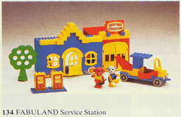 LEGO Service Station (134-2) set