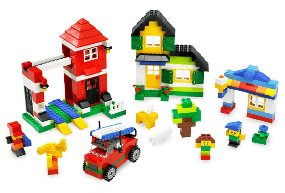 LEGO Ultimate Town Building Set (5582-1) set, 2008