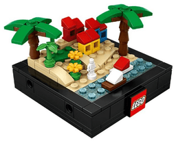 Bricktober Season Set 2/4 - Summer (2019 Toys "R" Us Exclusive)