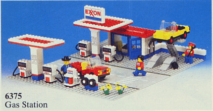 LEGO Gas Station (6375-2) set, 1980