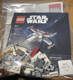 LEGO Barnes & Noble Exclusive Build - X-Wing (6522101-1) set