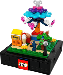 Bricktober Fairground Set 1/4 - Swing Ride (2020 Toys "R" Us Exclusive) {Asian Release}