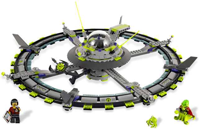 LEGO Alien Mothership (7065-1) set, 2011