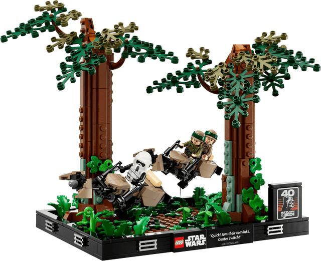 LEGO Endor Speeder Chase Diorama (75353-1) set, 2023