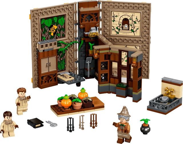 LEGO Hogwarts Moment: Herbology Class (76384-1) set, 2021