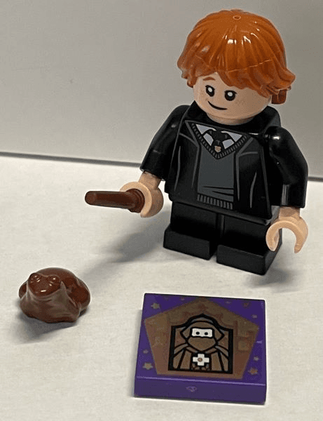 LEGO Advent Calendar 2021, Harry Potter (Day 18) - Ron Weasley with 1 Random Chocolate Frog Card and Chocolate Frog (76390-19) set, 2021