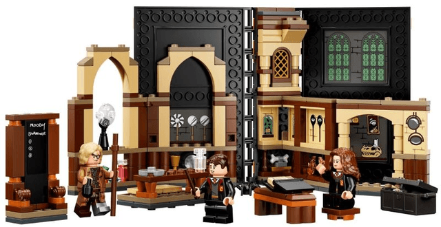 LEGO Hogwarts Moment: Defence Against the Dark Arts Class (76397-1) set, 2022