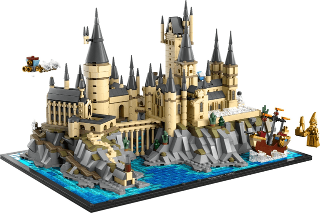 LEGO Hogwarts Castle and Grounds (76419-1) set, 2023