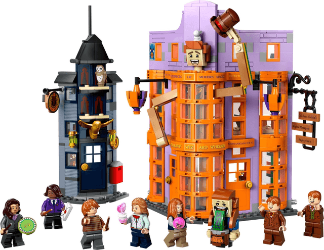 LEGO Diagon Alley: Weasleys' Wizard Wheezes (76422-1) set, 2023