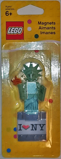 LEGO Lady Liberty Minifigure Magnet blister pack (850497-1) set