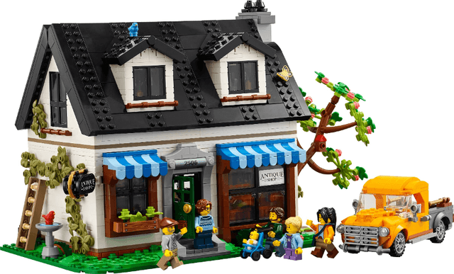 LEGO Antique Shop (910050-1) set, 2025