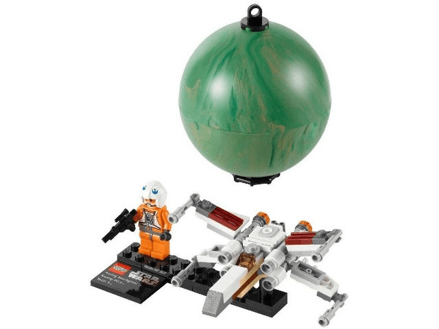 LEGO X-wing Starfighter & Yavin 4 (9677-1) set, 2012