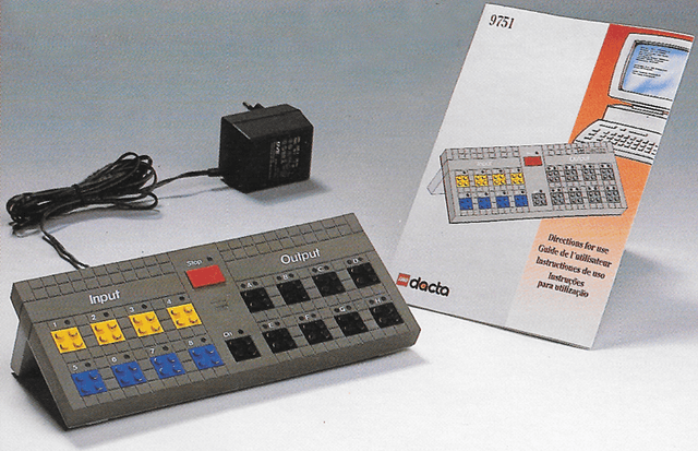 LEGO Control Lab Serial Interface & Adapter (9751-1) set, 1993