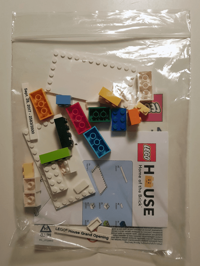 LEGO LEGO House Grand Opening set (LHGO-1) set, 2017