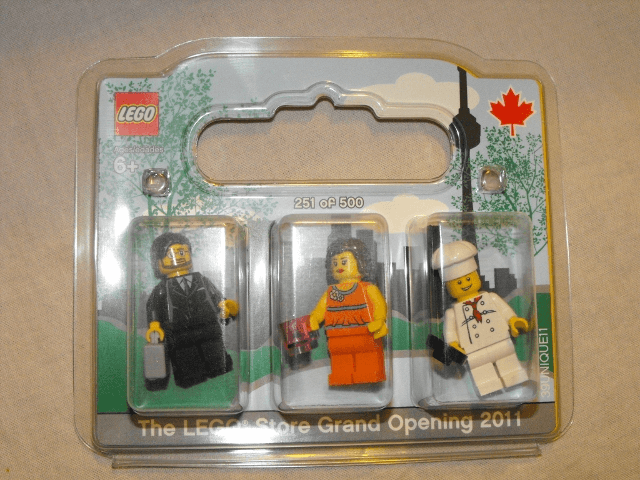 LEGO LEGO Store Grand Opening Exclusive Set, Fairview Mall, Toronto, ON, Canada blister pack (Toronto-2) set, 2011